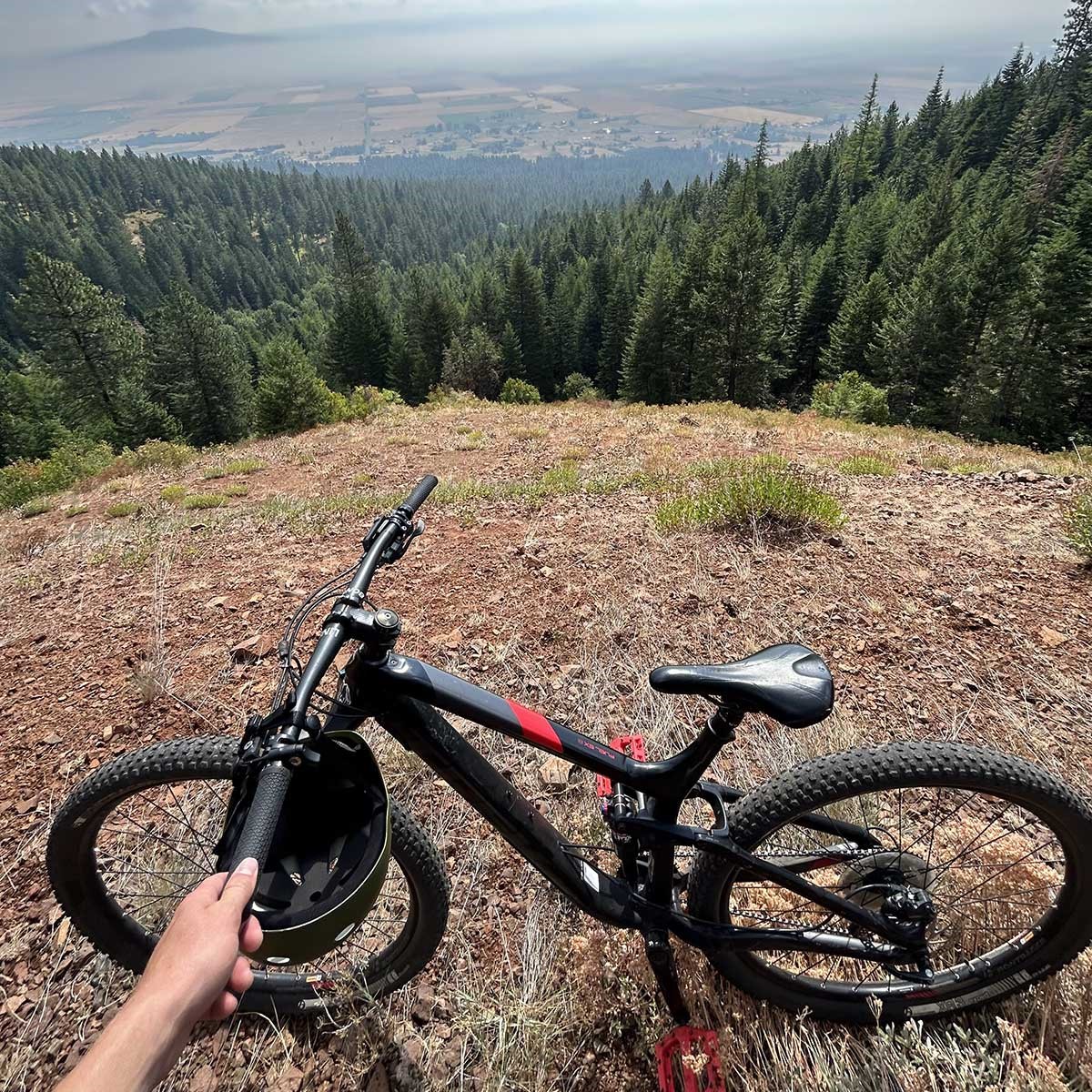 picture of a mountian bike on the mt emily trail system in eastern oregon