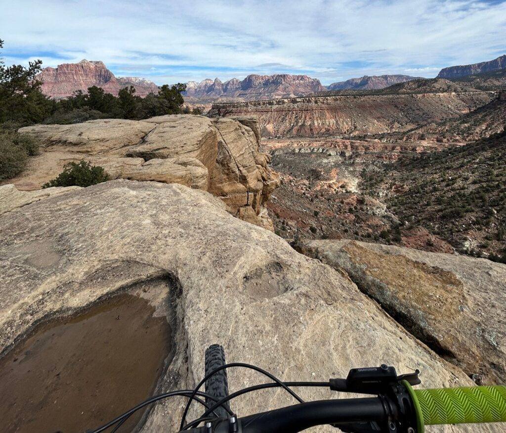 Overlooking a canyon from the Wire Mesa trail, second angle